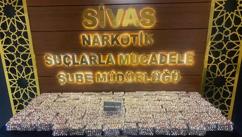 Sivas'ta Uyuşturucu Operasyonunda 5 Şahıs Yakalandı: Rekor Tutuklama
