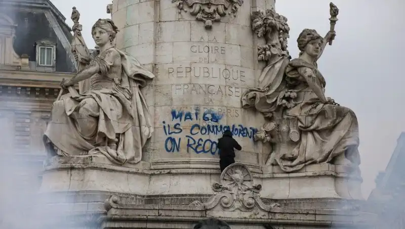 Paris Belediyesi, Grafiticilere Karşı Savaş Açtı: Şehirdeki Sanat Savaşları