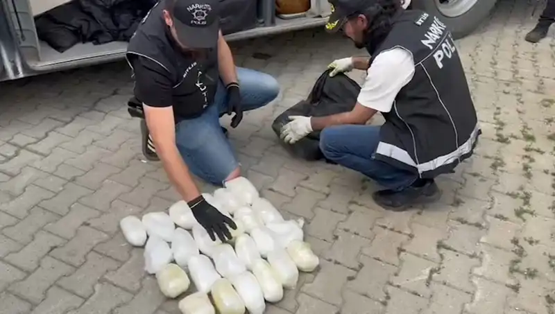 Valizden Çıkan 13 Kilo Metamfetamin: Sınır Kontrolünde Şok Gelişme