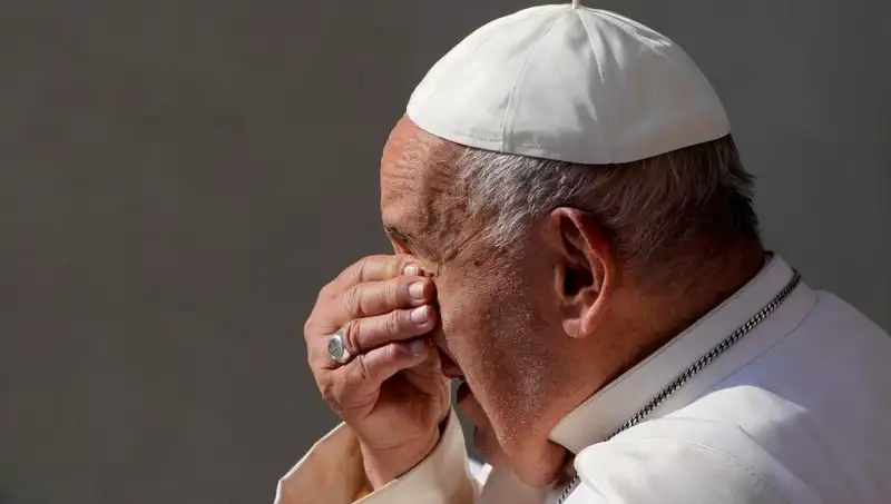 Papa Francis Hastane Odasından Dünyaya Mesaj Gönderdi: "Buradan Size Eşlik Ediyorum"