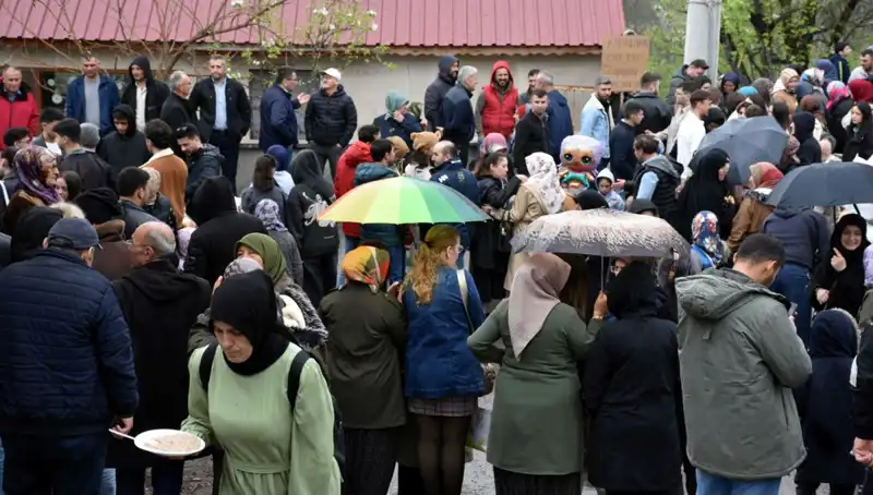 Bir Asırdır Süregelen Gelenek: 12 Bin Kişi Bayramda Buluştu!