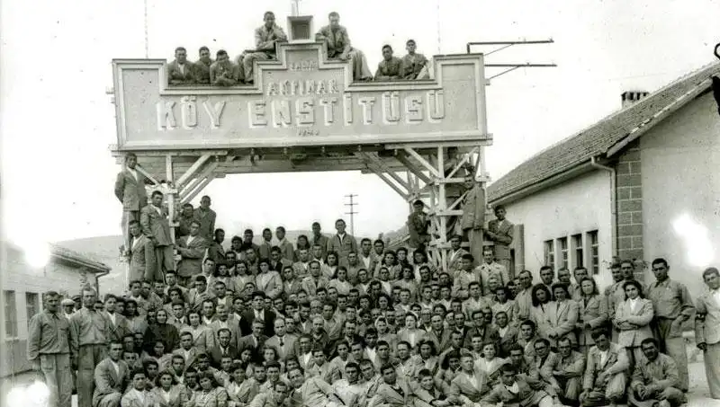 17 Nisan: Köy Enstitüleri’nin Aydınlık Geleceğe Açtığı Kapı