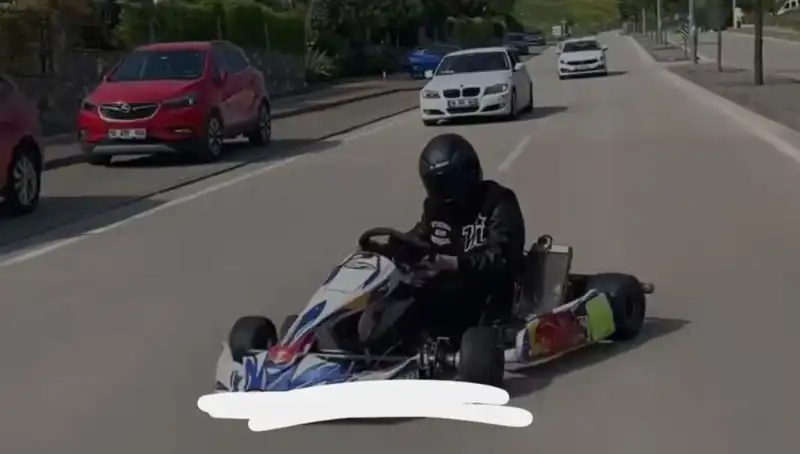 Go-Kart Sürüşünde Tehlike: Drift Yaparken Yola Çıktı!