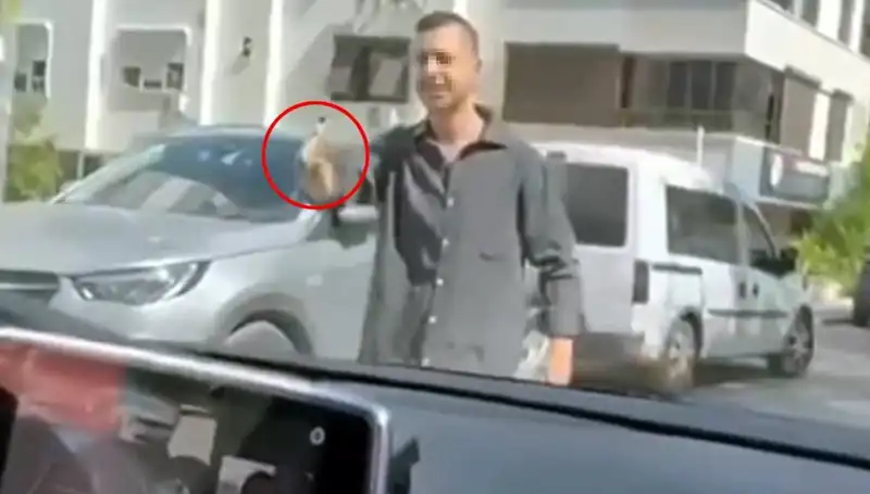 Kadınlara Silah Doğrultan Sürücü İle İlgili Şok Eden Gelişmeler