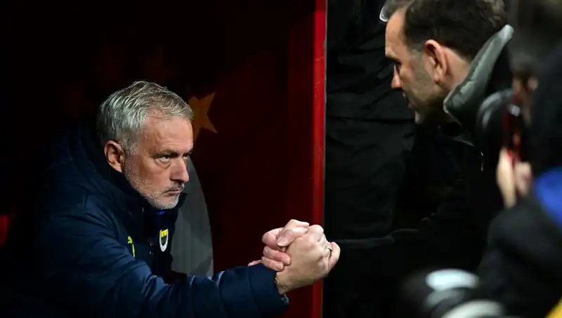 Derbi Heyecanı Kapıda: Mourinho ve Buruk, 3. Kez Yüz Yüze!