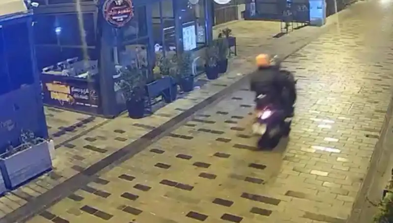 Gece Kulübünde Haraç İddiası: Silahlı Saldırı Ortalığı Karıştırdı