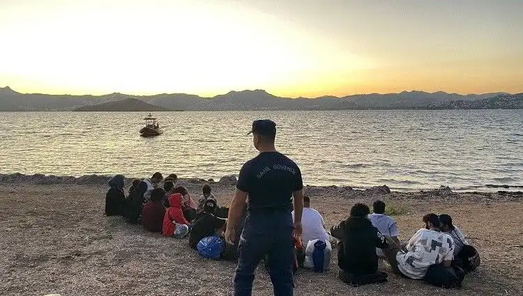 Bodrum açıklarında 20 Düzensiz Göçmen Yakalandı: Yeni Dalgalar Mı Geliyor?