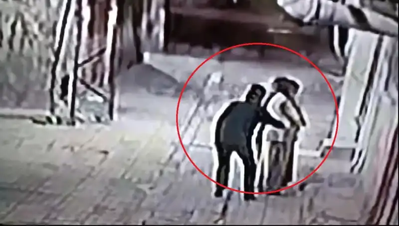 Polislerden Yaratıcı Operasyon: Pazarcı ve Simitçi Kılığıyla Kapkaççılara Baskın