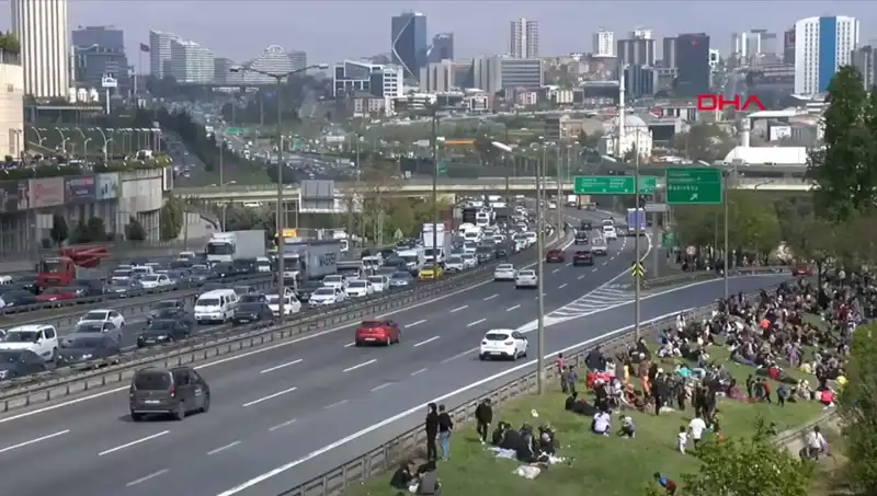 Deprem Sonrası Şehirlerde Trafik Yoğunluğu Yüzde 56 Arttı! Neler Yaşandı?