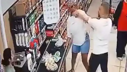 Markette Kasa Sırasında Yaşanan Olay: Kadına Çocuğu Önünde Saldırdı